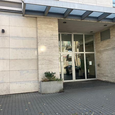 Przestronny Apartament Na Dolnej Варшава Екстериор снимка