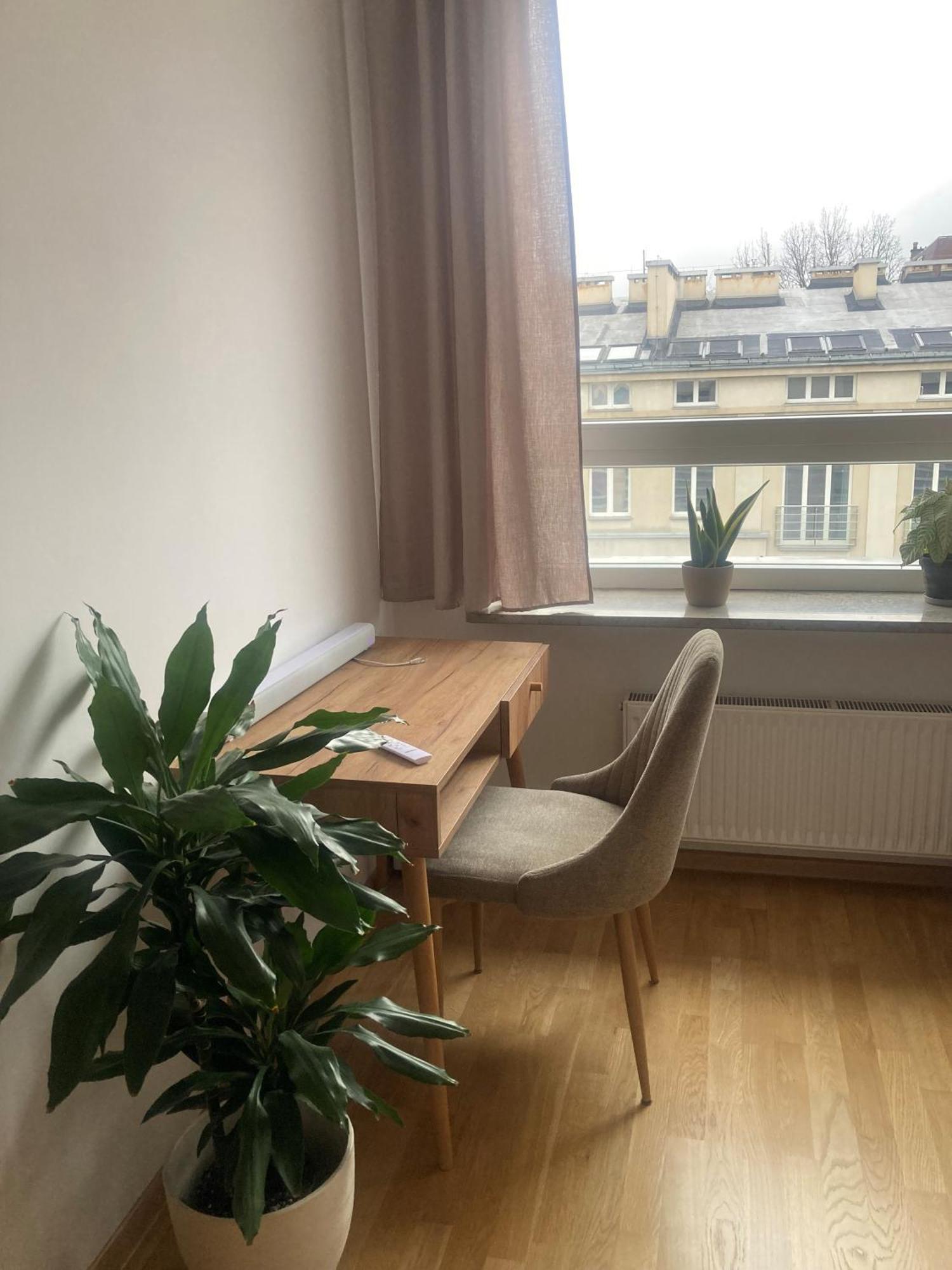 Przestronny Apartament Na Dolnej Варшава Екстериор снимка