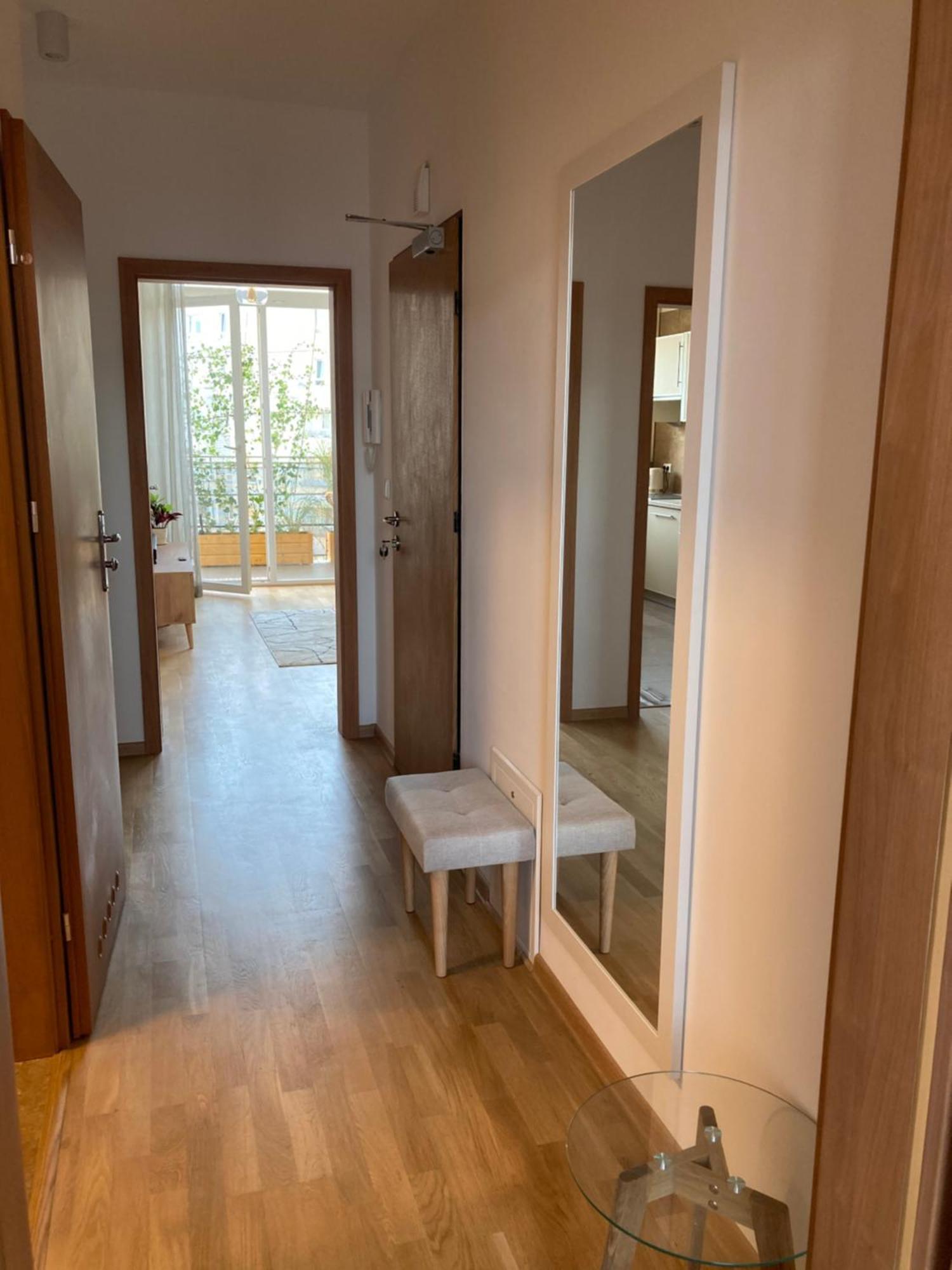 Przestronny Apartament Na Dolnej Варшава Екстериор снимка